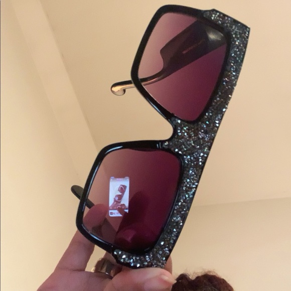 SALE🔥🔥🔥🔥Luxury Crystal Sunglasses 😎 - Picture 4 of 6